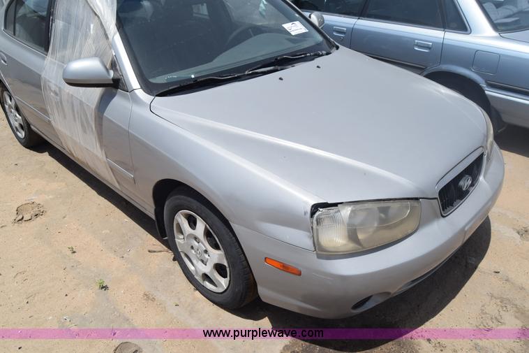 image for item E6450 2001 Hyundai Elantra GLS
