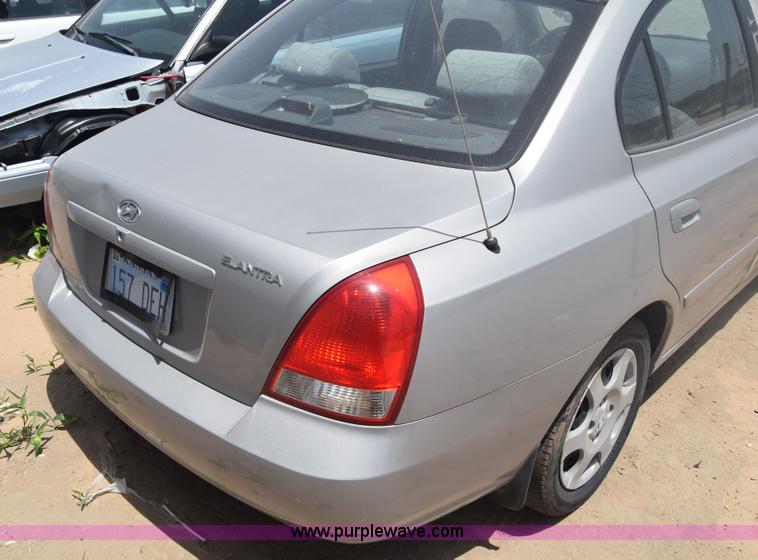 image for item E6450 2001 Hyundai Elantra GLS