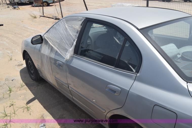 image for item E6450 2001 Hyundai Elantra GLS
