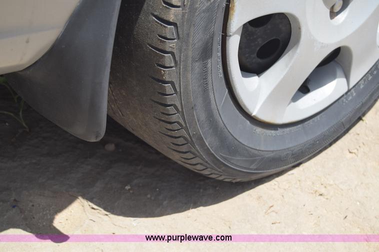 image for item E6450 2001 Hyundai Elantra GLS