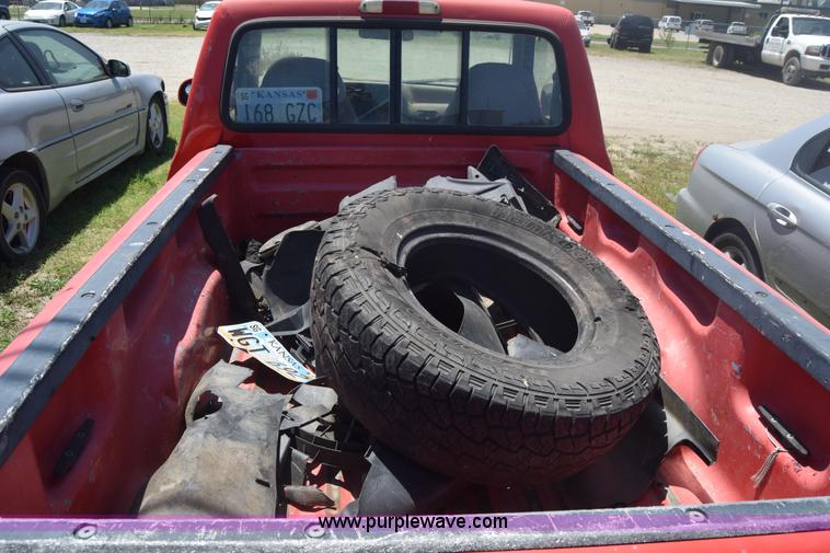 image for item F7893 1993 Ford Ranger Splash pickup truck