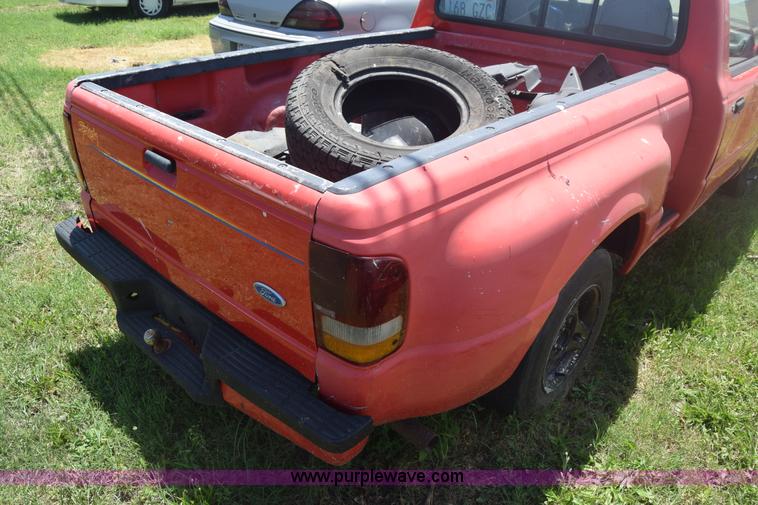 image for item F7893 1993 Ford Ranger Splash pickup truck