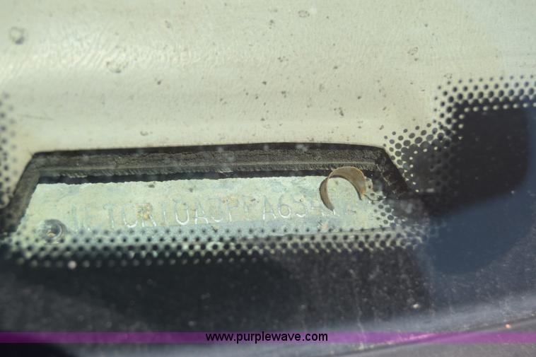 image for item F7893 1993 Ford Ranger Splash pickup truck