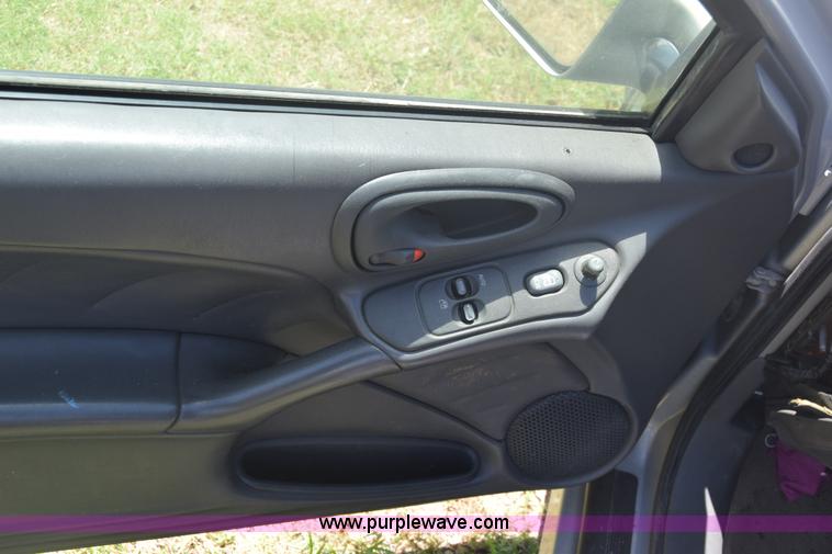 image for item F7896 2000 Pontiac Grand AM GT1