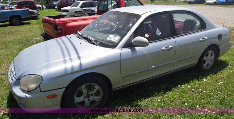 image for item F7897 1999 Hyundai Sonata GLS
