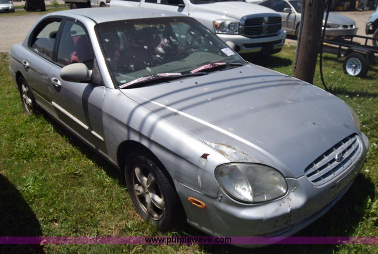 image for item F7897 1999 Hyundai Sonata GLS