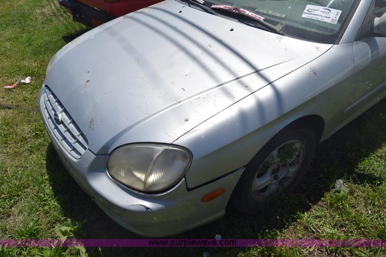 image for item F7897 1999 Hyundai Sonata GLS