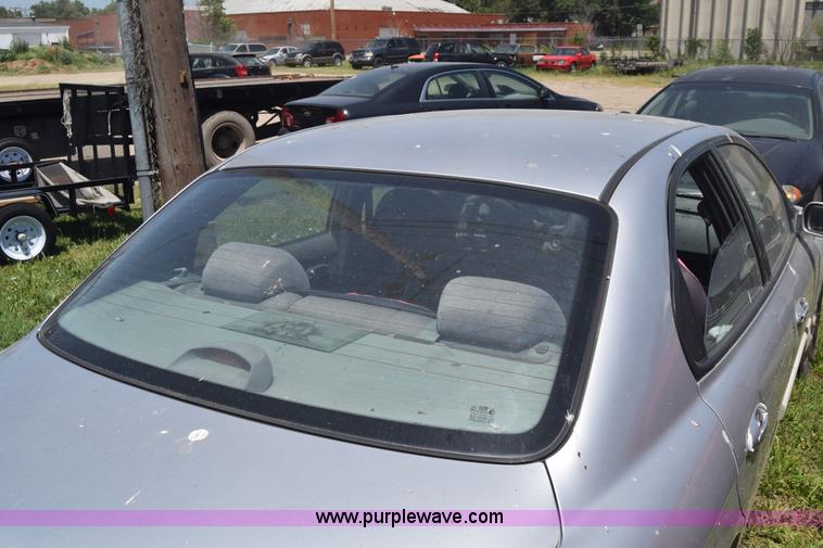 image for item F7897 1999 Hyundai Sonata GLS