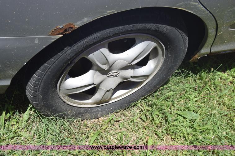 image for item F7897 1999 Hyundai Sonata GLS