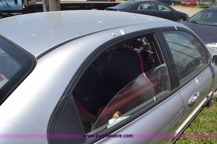 image for item F7897 1999 Hyundai Sonata GLS