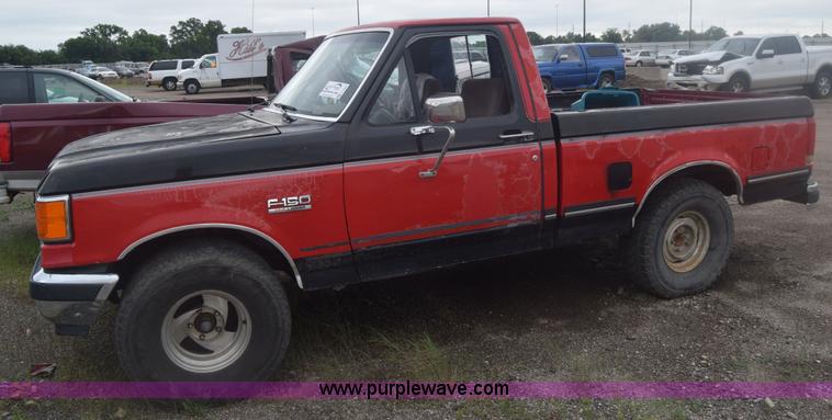 image for item F7901 1987 Ford F150 pickup truck