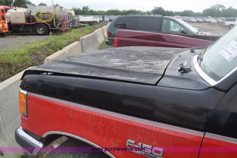 image for item F7901 1987 Ford F150 pickup truck