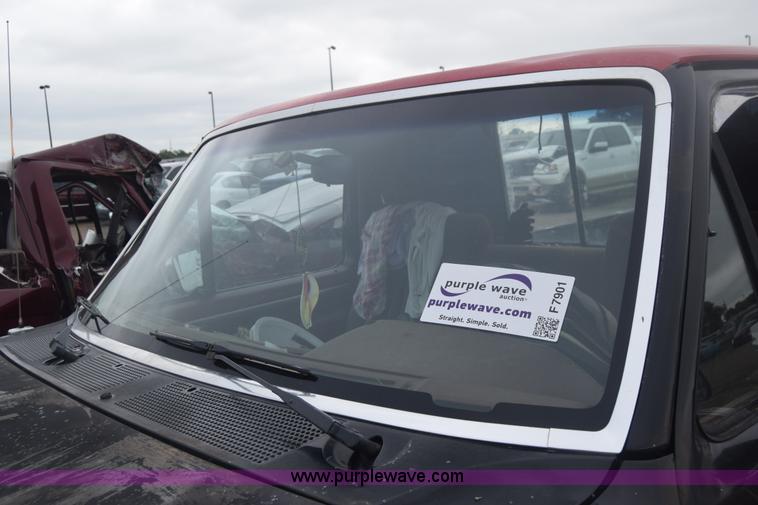 image for item F7901 1987 Ford F150 pickup truck