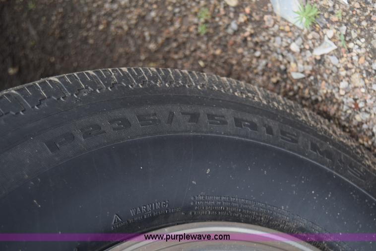 image for item F7902 1991 Ford F150 pickup truck