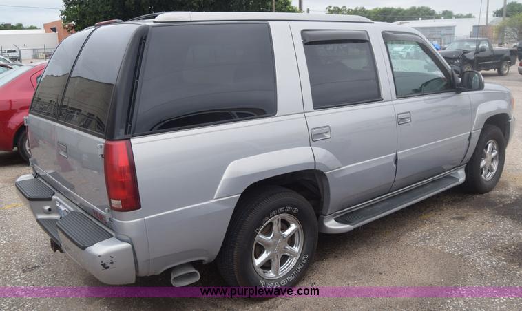 image for item F7904 2000 GMC Yukon SLE