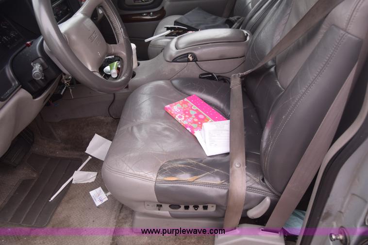 image for item F7904 2000 GMC Yukon SLE