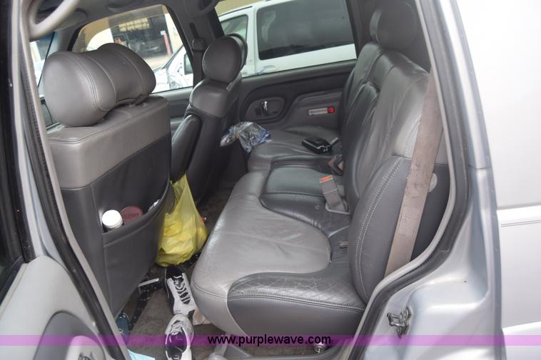 image for item F7904 2000 GMC Yukon SLE