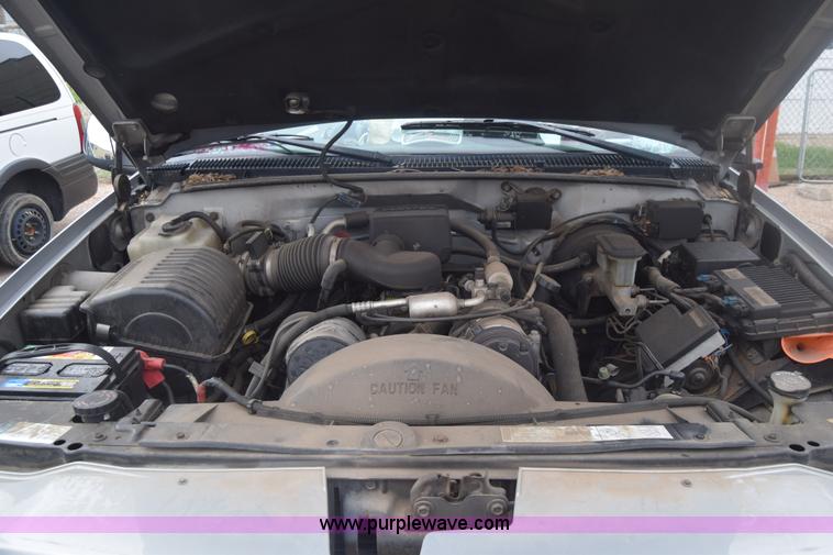 image for item F7904 2000 GMC Yukon SLE