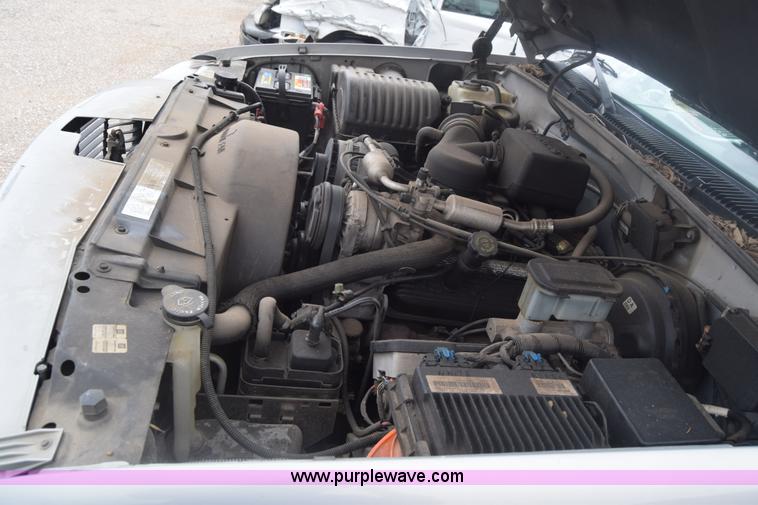 image for item F7904 2000 GMC Yukon SLE