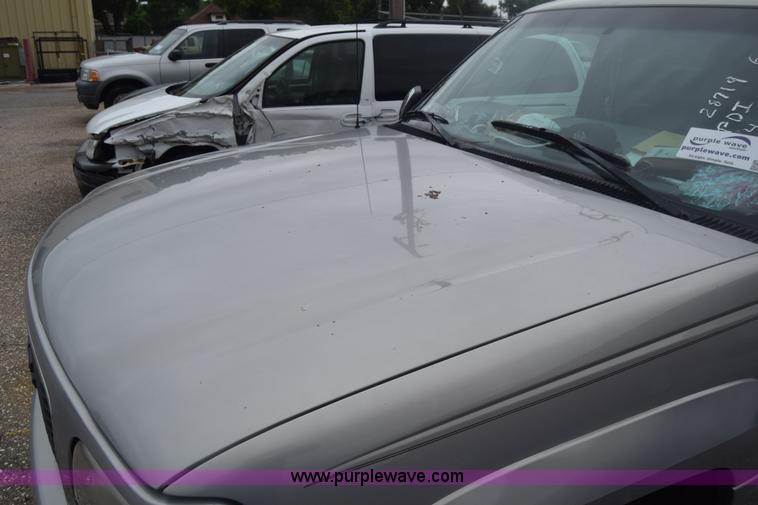 image for item F7904 2000 GMC Yukon SLE