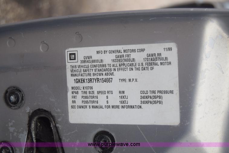 image for item F7904 2000 GMC Yukon SLE