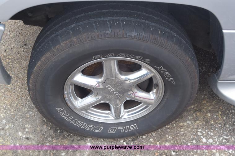 image for item F7904 2000 GMC Yukon SLE