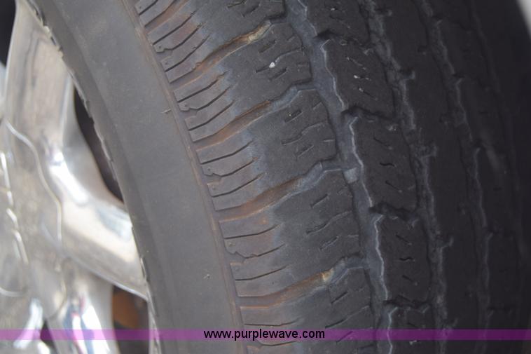 image for item F7904 2000 GMC Yukon SLE