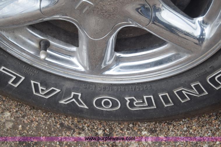 image for item F7904 2000 GMC Yukon SLE