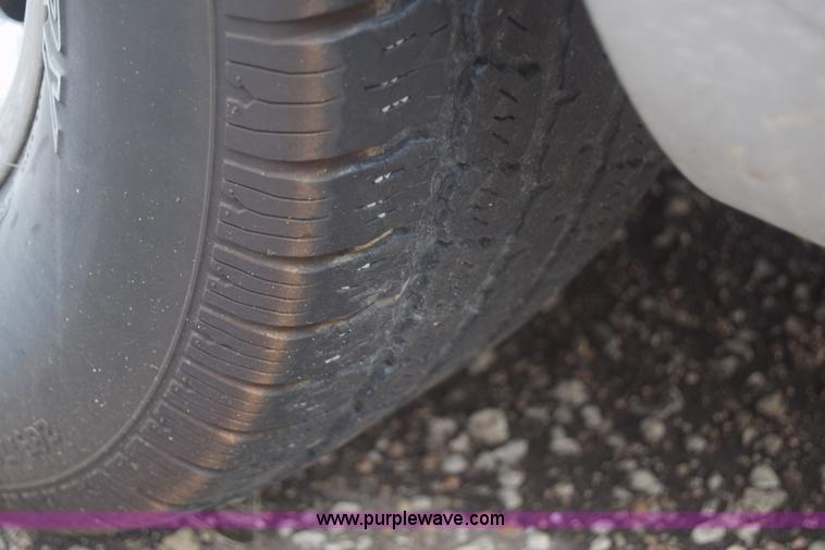 image for item F7904 2000 GMC Yukon SLE