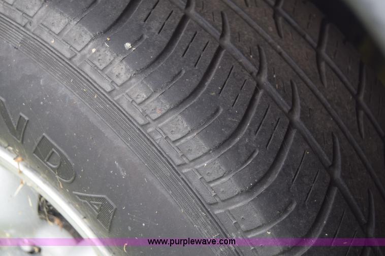 image for item F7906 1998 Nissan Pathfinder SUV