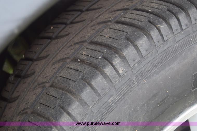 image for item F7906 1998 Nissan Pathfinder SUV