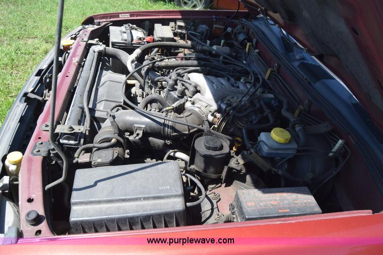 image for item F7906 1998 Nissan Pathfinder SUV