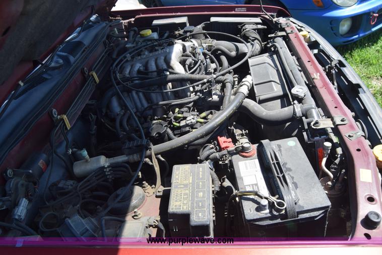 image for item F7906 1998 Nissan Pathfinder SUV