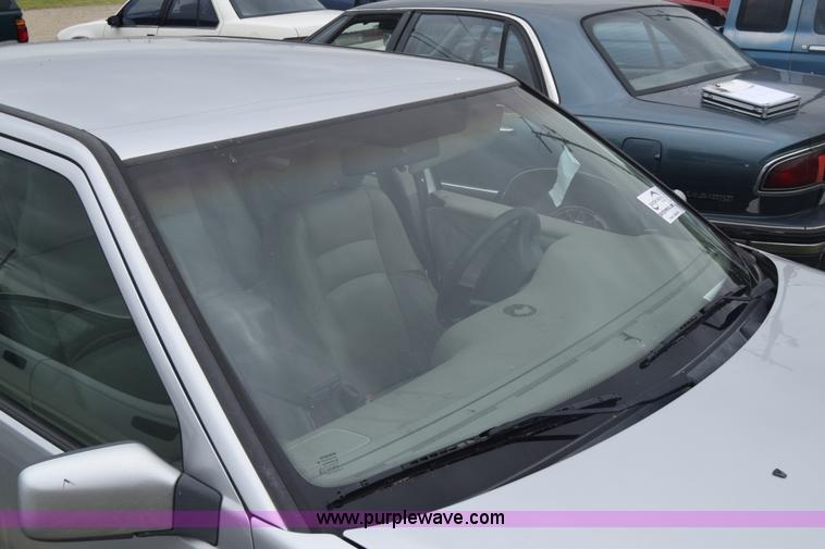 image for item F7907 1998 Volvo S70
