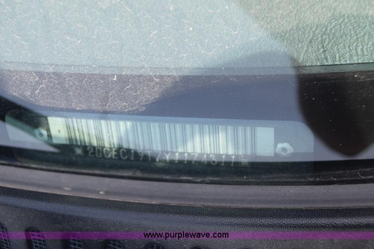 image for item J6501 2000 Chevrolet Silverado 1500 Ext. Cab pickup truck