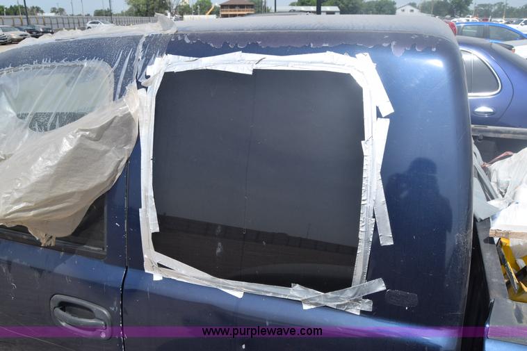 image for item J6501 2000 Chevrolet Silverado 1500 Ext. Cab pickup truck