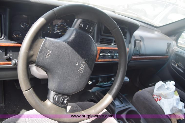 image for item J6502 1998 Jeep Grand Cherokee TSi SUV
