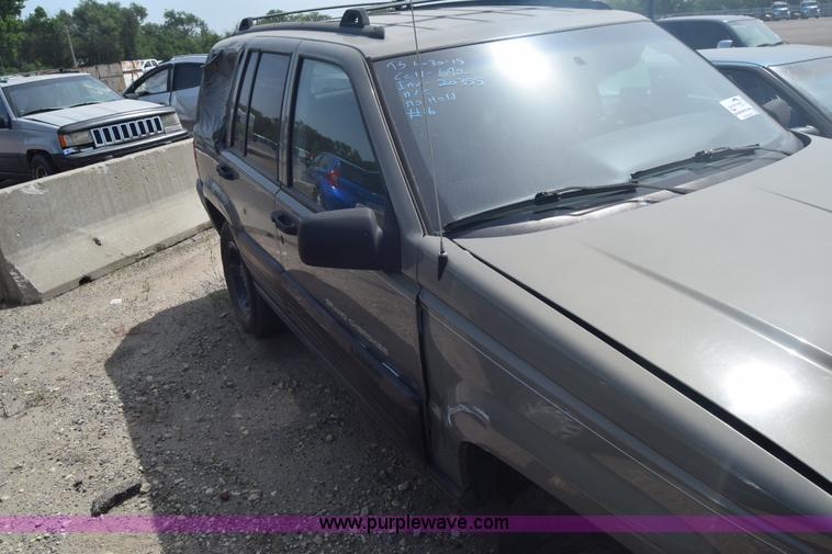 image for item J6502 1998 Jeep Grand Cherokee TSi SUV