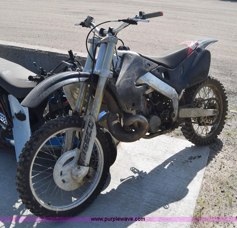 image for item J6518 1999 Honda CR250R motorcycle