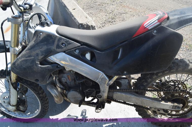 image for item J6518 1999 Honda CR250R motorcycle