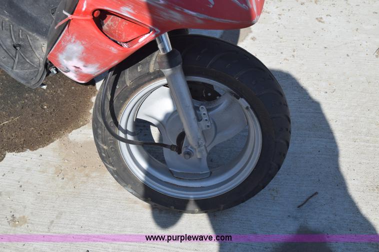 image for item J6519 2008 Star moped