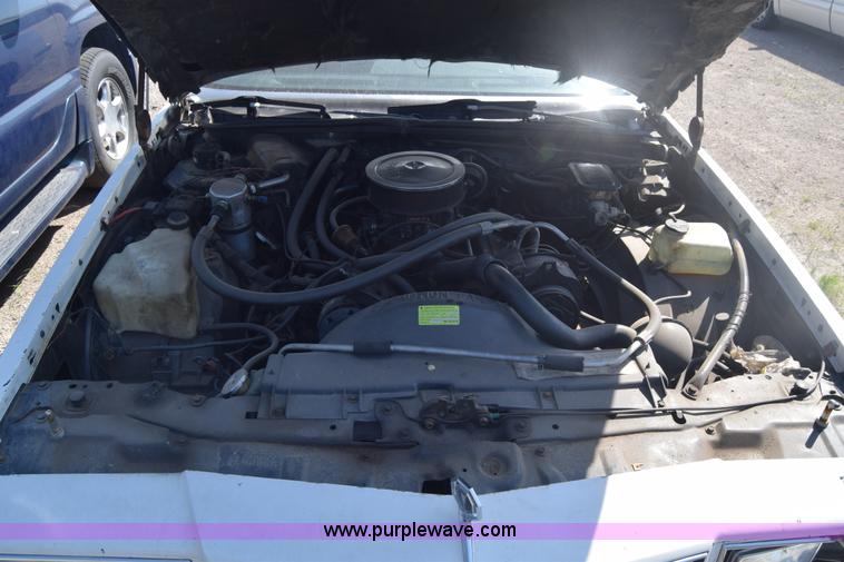 image for item J6520 1985 Pontiac Grand Prix