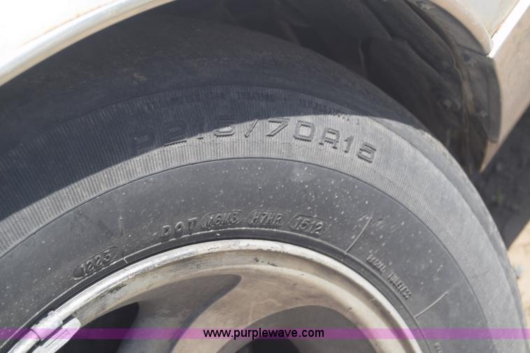 image for item J6520 1985 Pontiac Grand Prix