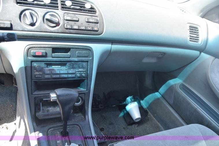 image for item J6522 1997 Honda Accord LX