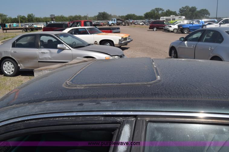 image for item J6522 1997 Honda Accord LX