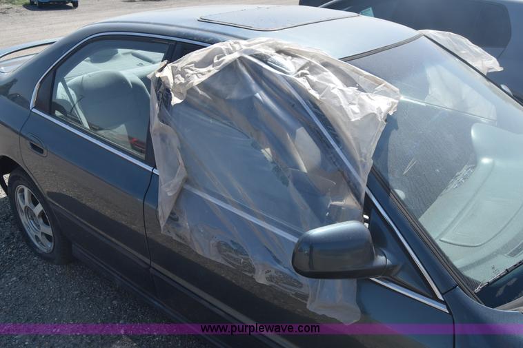 image for item J6522 1997 Honda Accord LX