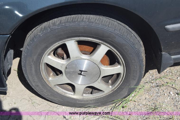 image for item J6522 1997 Honda Accord LX