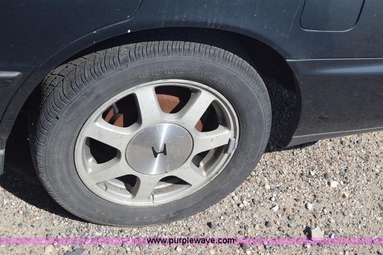 image for item J6522 1997 Honda Accord LX