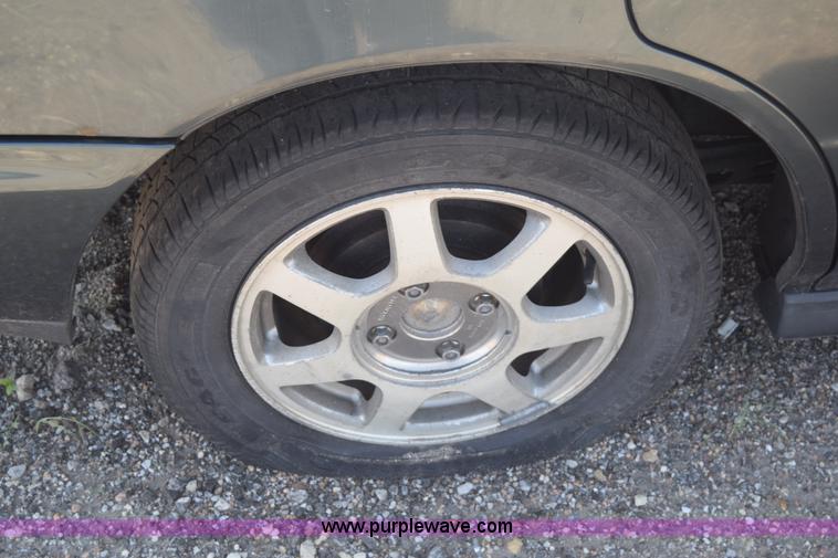 image for item J6522 1997 Honda Accord LX