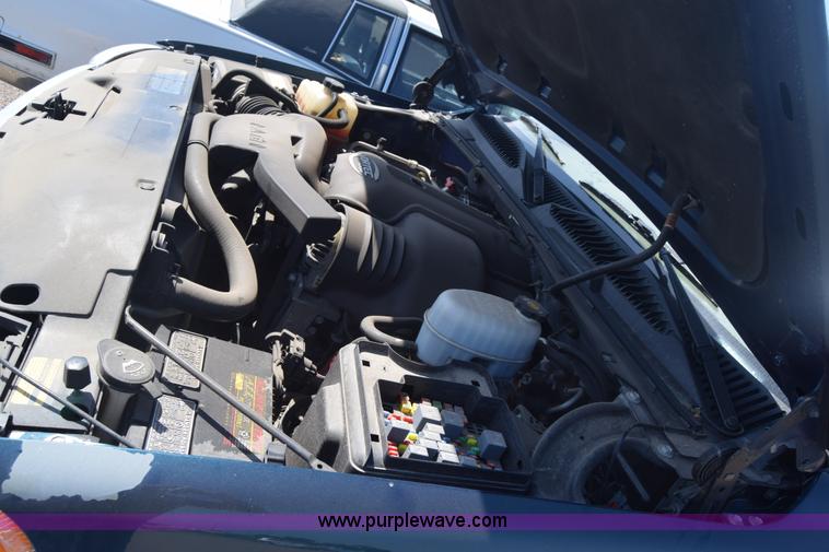 image for item J6523 2005 GMC Yukon Denali XL SUV